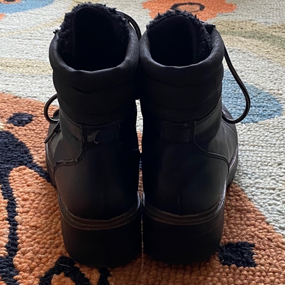 Esprit I Erica Boot I Black I ***BEAT UP*** - Picture 4 of 16